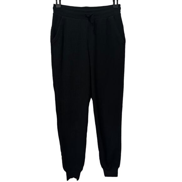 Nike Pants - Nike Yoga Luxe Dri-Fit Joggers size XS Black Thermal Pattern